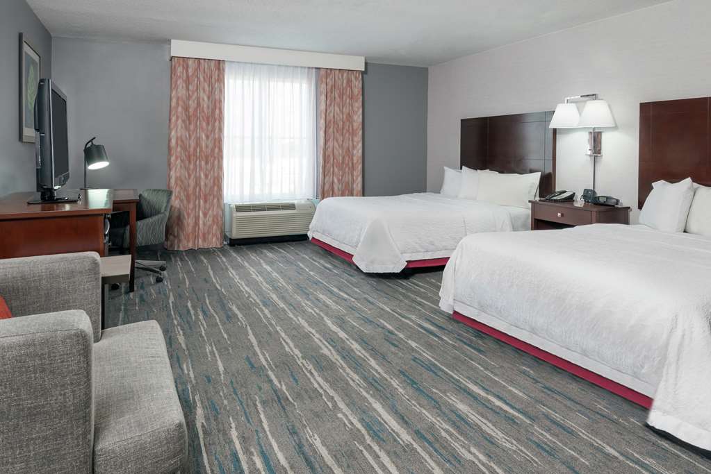 Фото Hampton Inn & Suites Orlando Airport @ Gateway Village