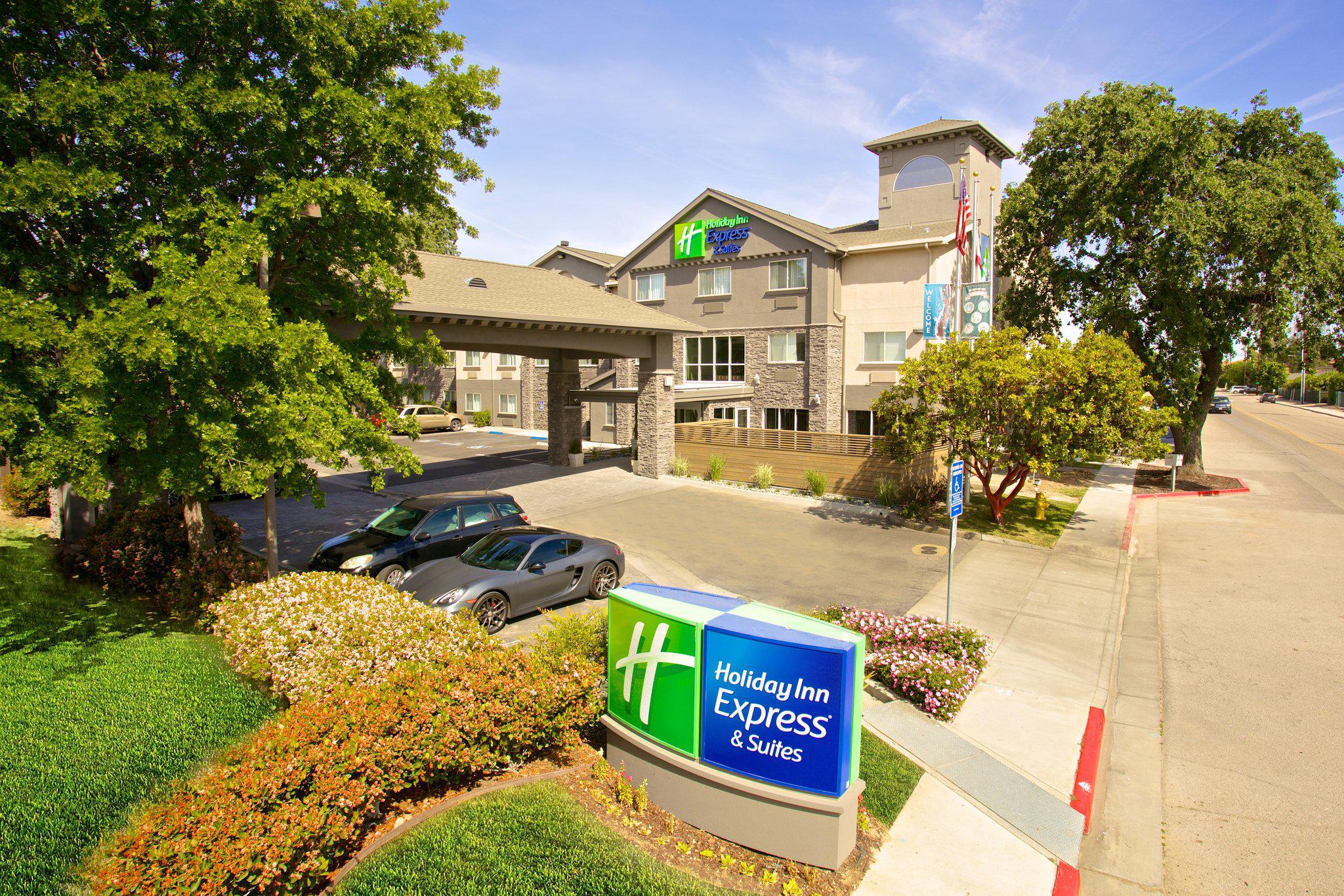 Фото Holiday Inn Express & Suites Paso Robles, an Ihg Hotel