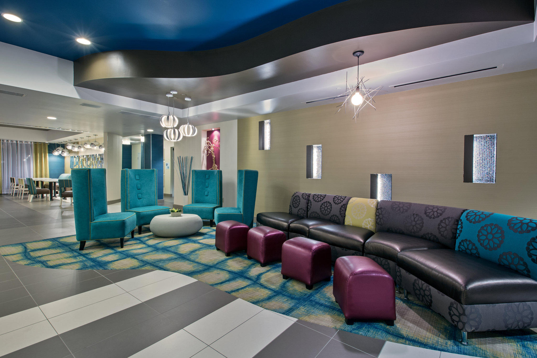 Фото Holiday Inn Express Hotel & Suites, Carlisle-Harrisburg Area, an Ihg Hotel