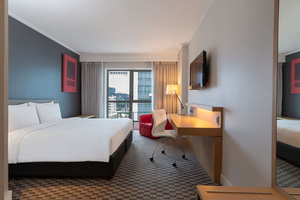 Фото Radisson Blu Gautrain Hotel, Sandton Johannesburg