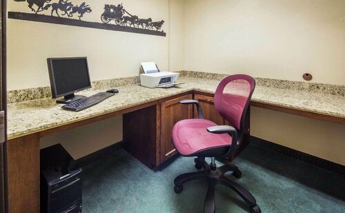 Гостиница Quality Inn в Алпайне