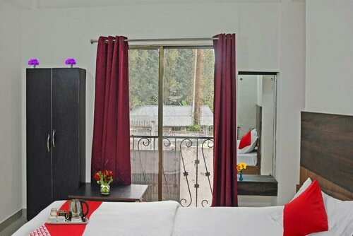 Гостиница D Heirloom Guest House в Шиллонге