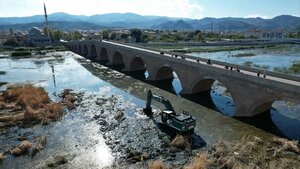 Koyunbaba Bridge (Çorum, Osmancık, Koyunbaba Köprüsü), landmark, attraction