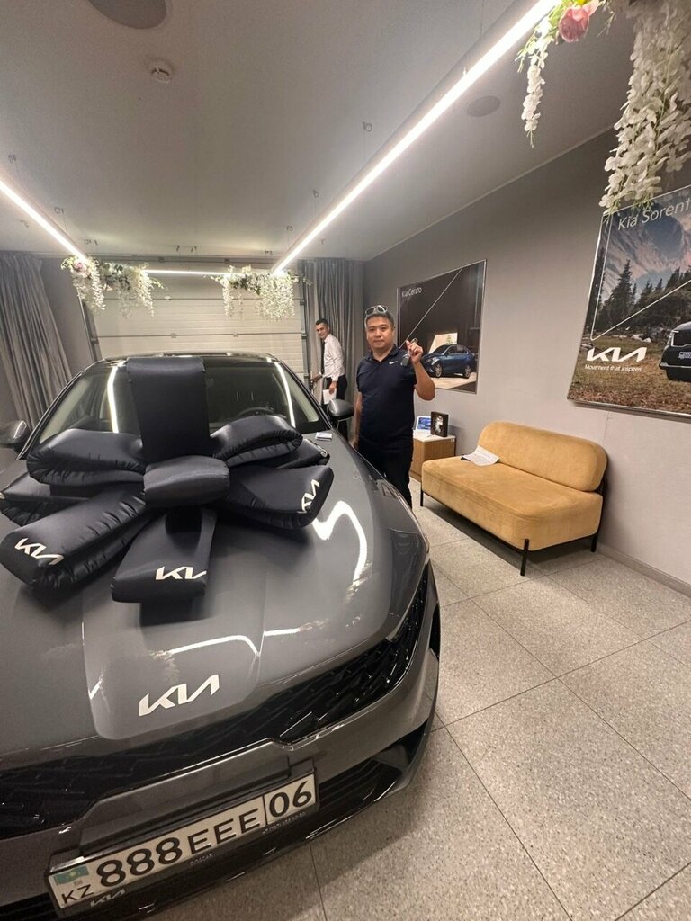 Car dealership Doscargroup, Almaty, photo