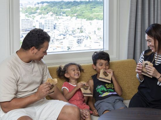 Фото DoubleTree by Hilton Hotel Naha Shuri Castle