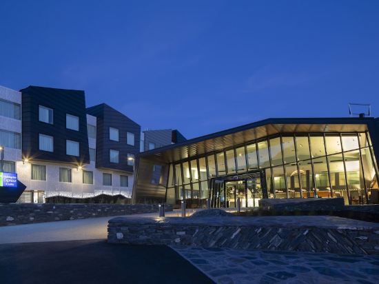 Фото Holiday Inn Express & Suites Queenstown, an Ihg Hotel