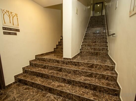 Фото Hotel CheckedInn