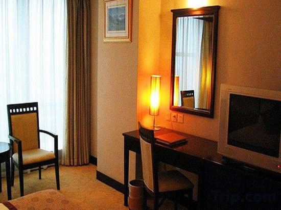 Фото Oriental Deluxe Hotel