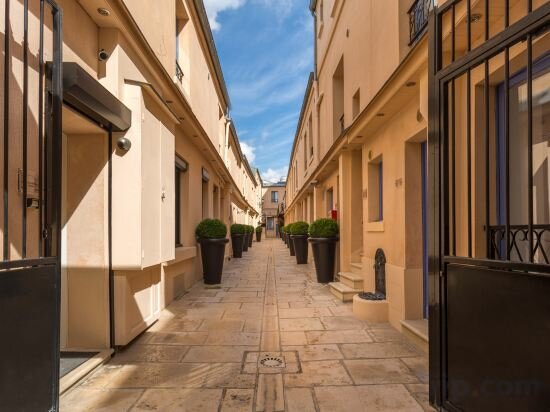 Фото H& xF4; tel de L'Horloge