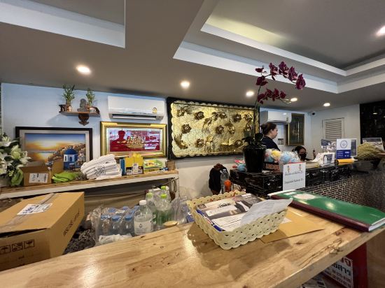 Фото Rest at Ratchada Hotel