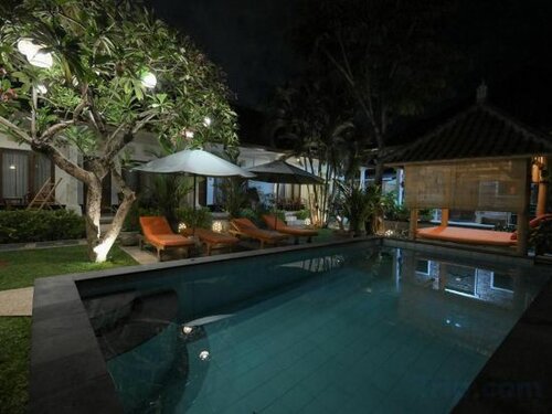 Tiga Naga Villa