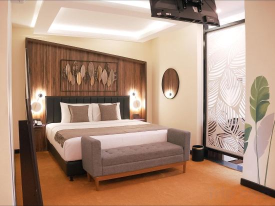 Фото Oak Tree Urban Jakarta