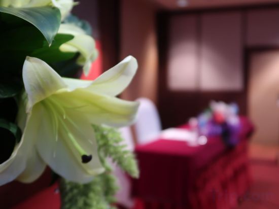 Фото Zenith Sukhumvit Hotel
