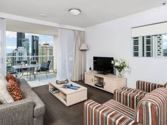 Фото Oaks Brisbane Lexicon Suites