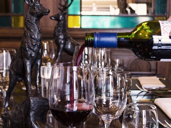 Фото The Bonham Hotel