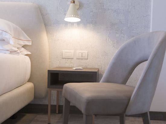 Фото Ghibli Hotel