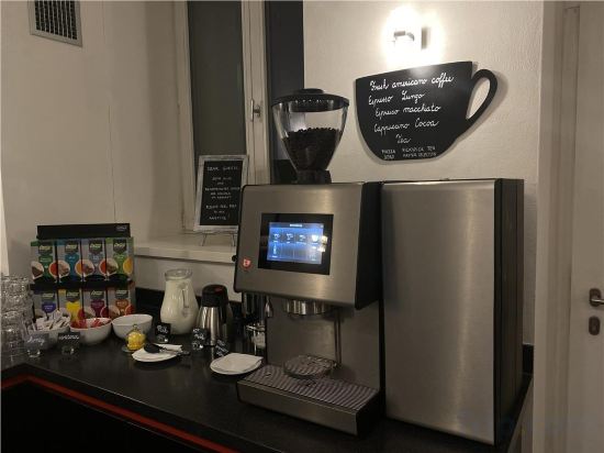 Фото Chevron Design Hotel Prague