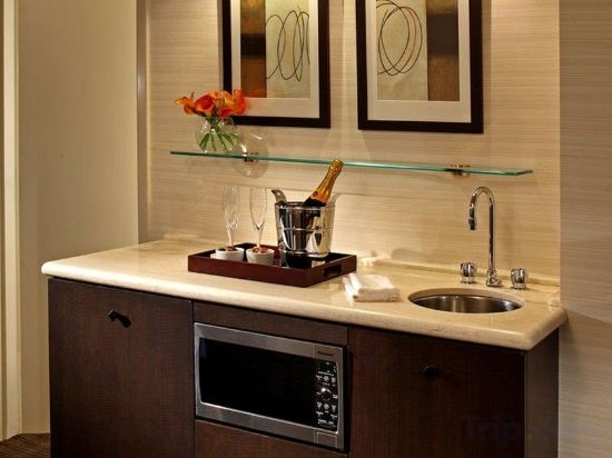 Фото Cambridge Suites Toronto