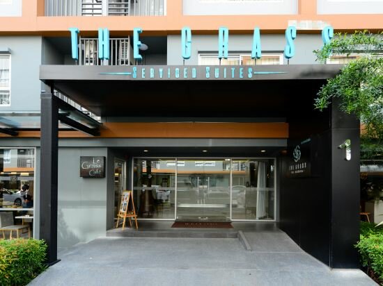 Фото The Grass Serviced Suites