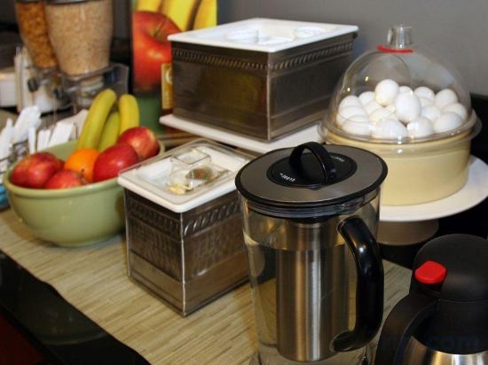 Фото Ramada Plaza by Wyndham Montreal