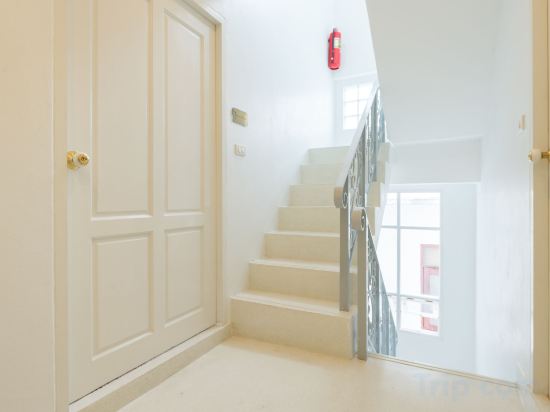 Фото Noursabah Bed Bangkok