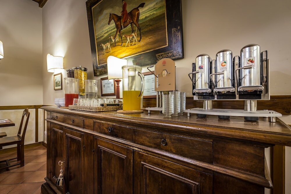 Фото Hotel Marios