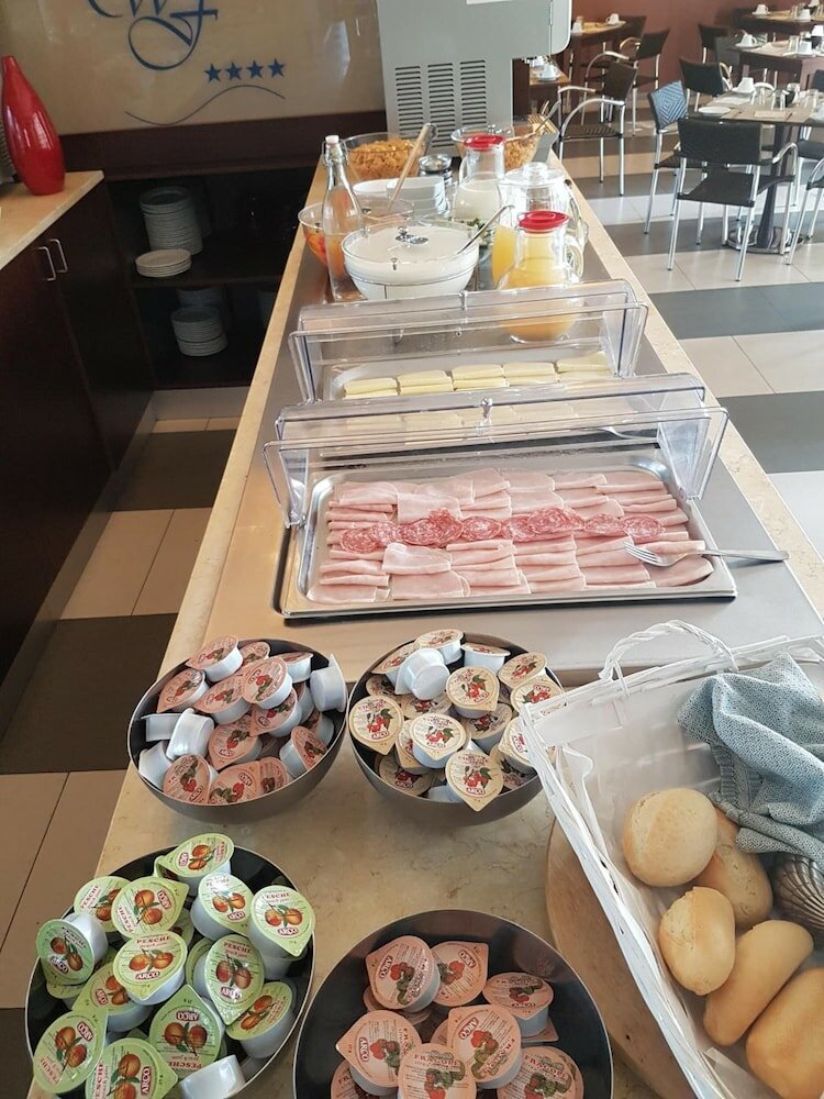 Фото West Florence Hotel