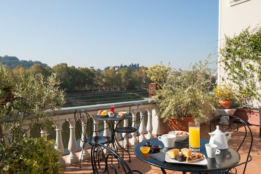 Фото Hotel Lungarno Vespucci 50