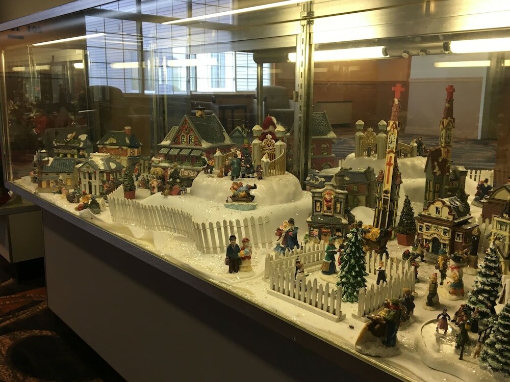 Фото Cabot Inn & Suites