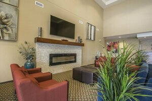 Гостиница Comfort Suites Regina