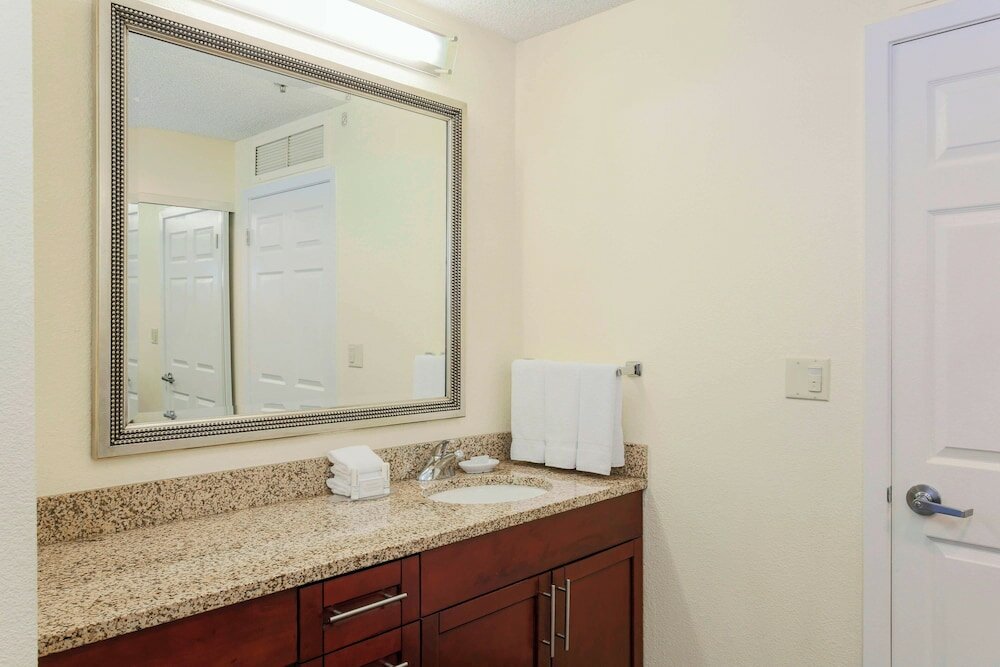 Фото Residence Inn by Marriott Bakersfield