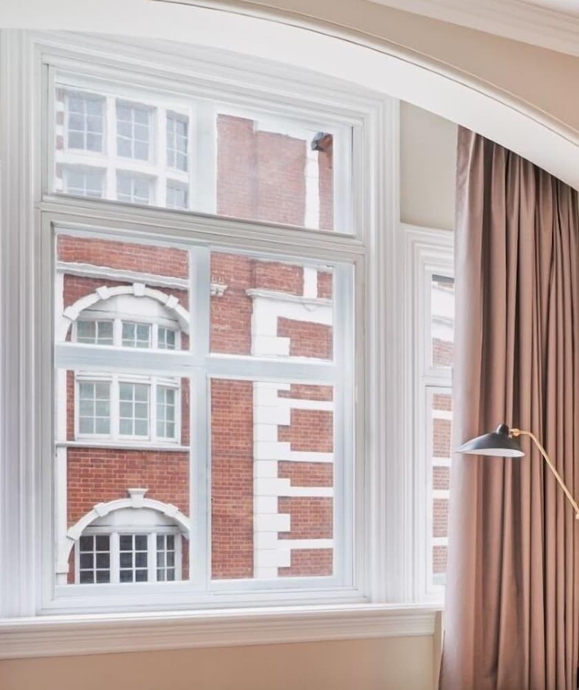 Фото 11 Cadogan Gardens, The Apartments and The Chelsea Townhouse by Iconic Luxury Hotels