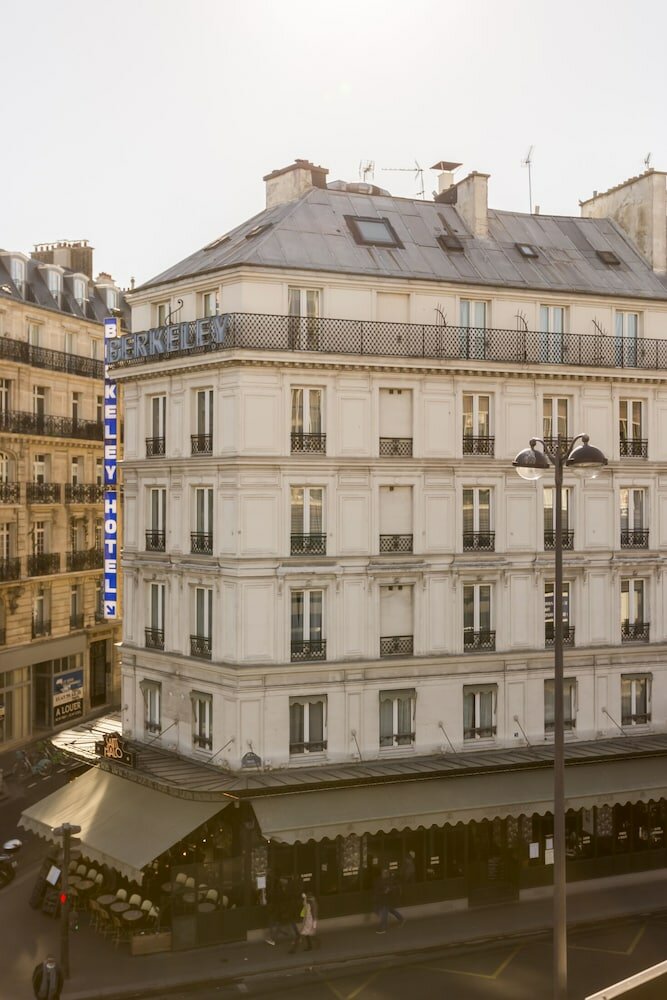 Фото Berkeley Hotel