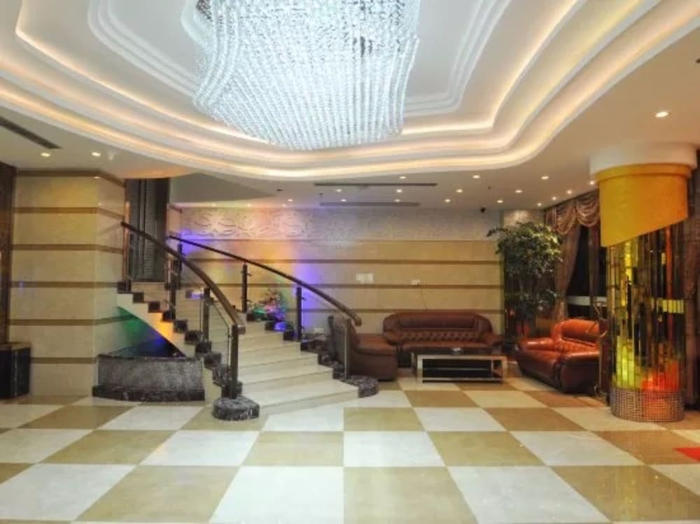 Фото Yiwu Chuzhou Hotel