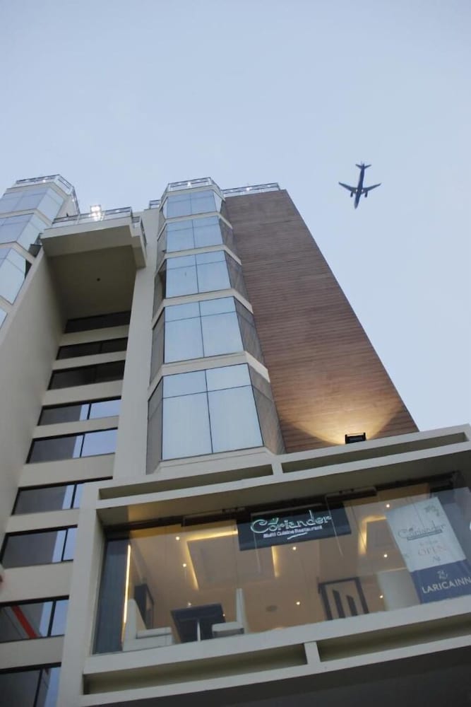 Фото Regenta Inn Larica