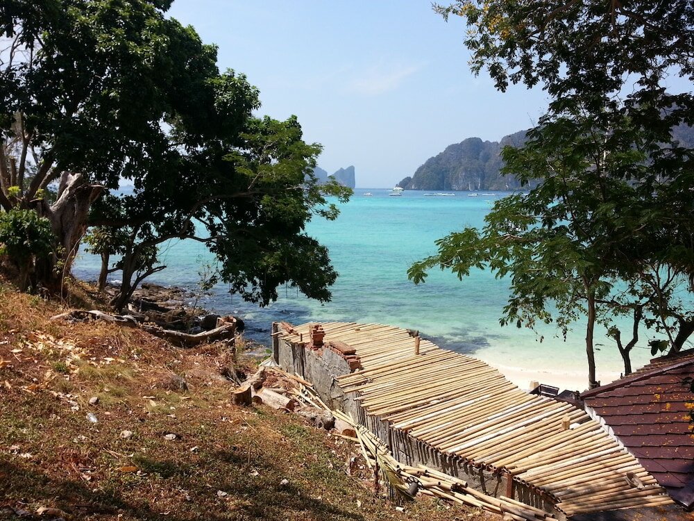 Фото Phi Phi Bayview & Premier Resort