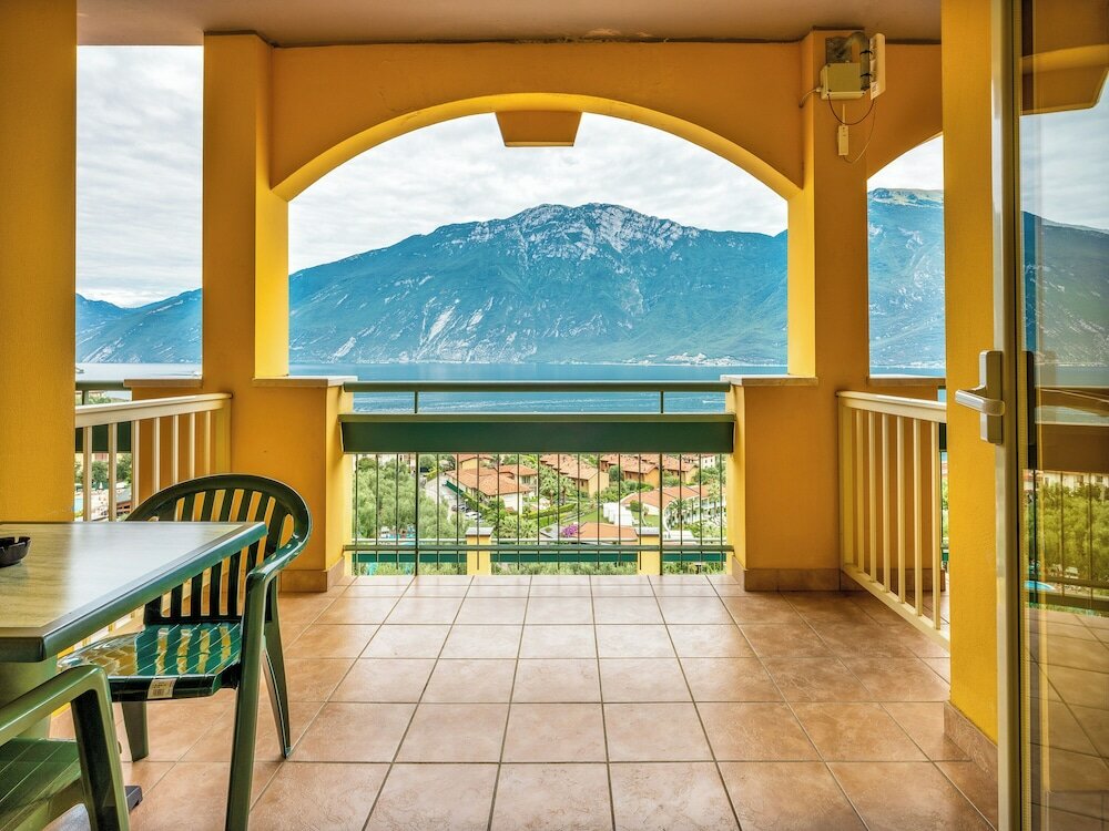 Фото Hotel Cristina
