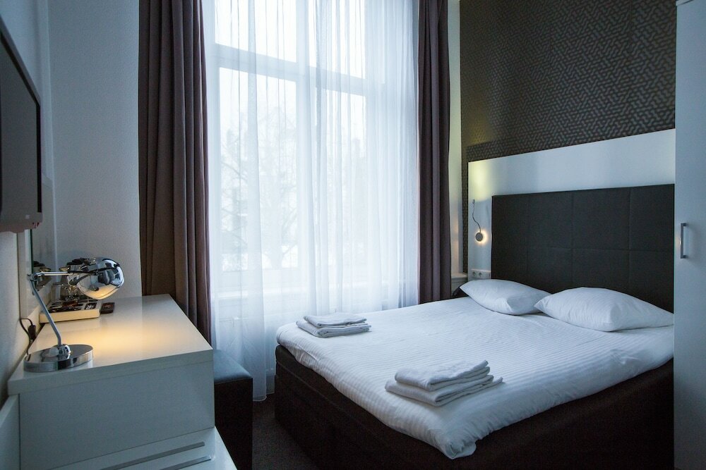 Фото Hotel Vossius Vondelpark