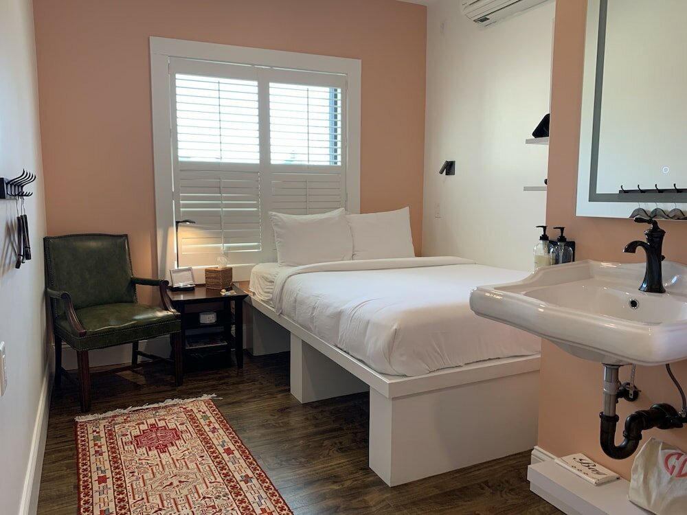 Фото The Cabot Lodge