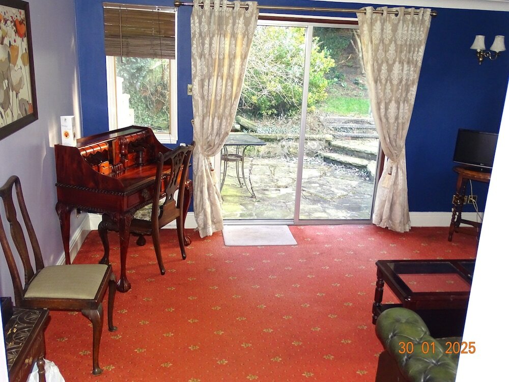 Фото Donington Manor Hotel