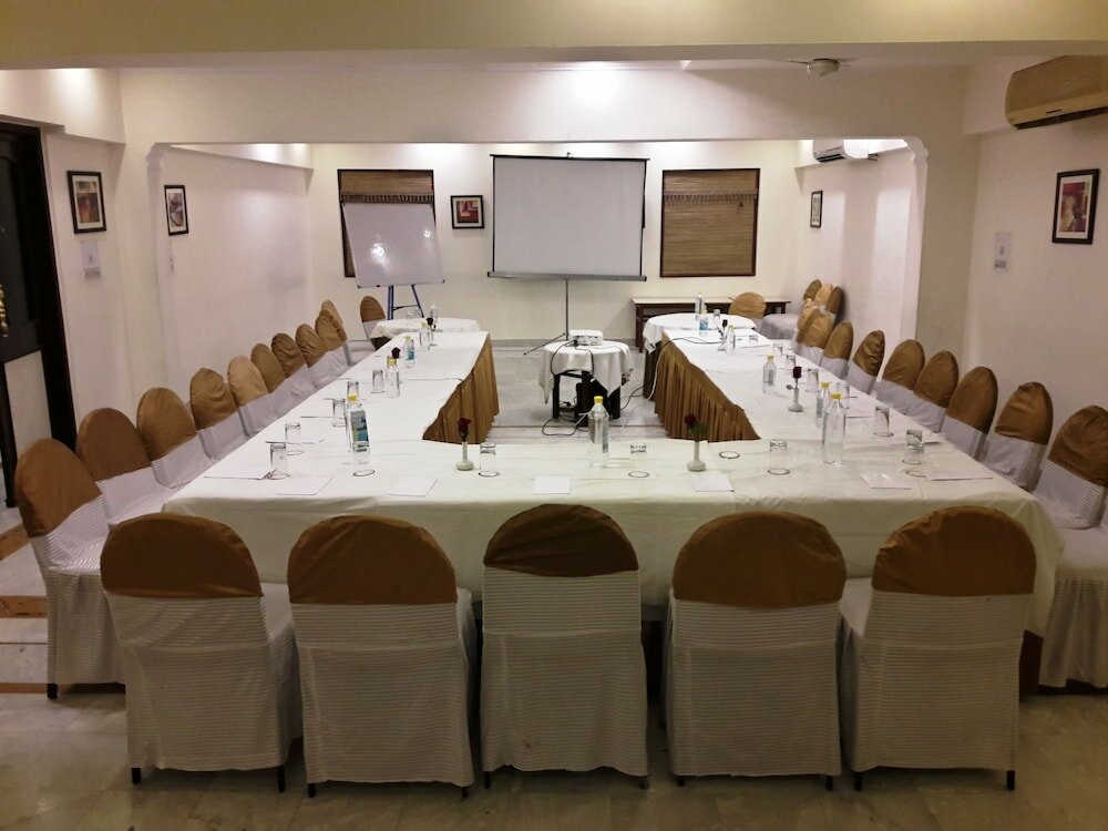 Фото Hotel Shiva Residency