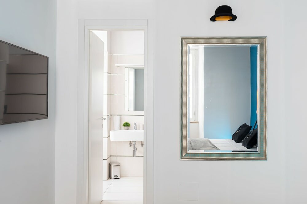 Фото A World Aparts - 87 Boschetto