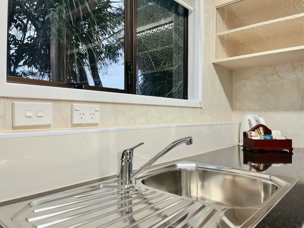 Фото Beetham Park Motel