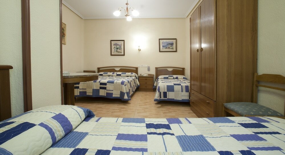 Фото Hostal Maria Luisa