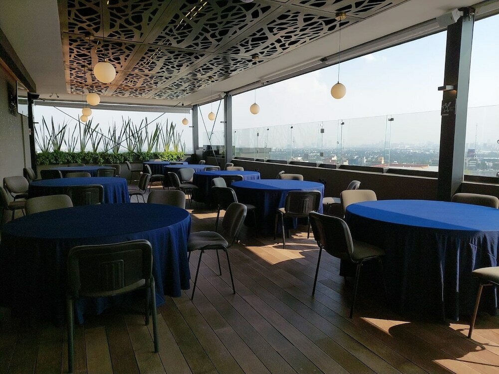 Фото City Express Plus Satelite