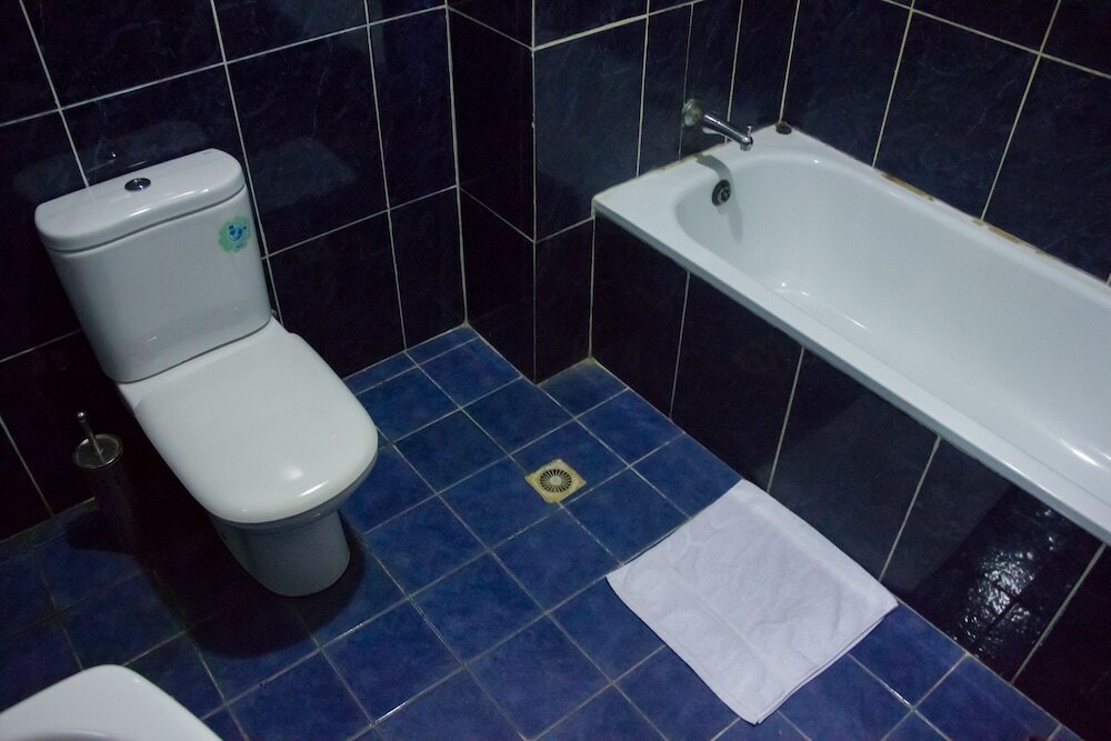 Фото Heritage House Square Hotel