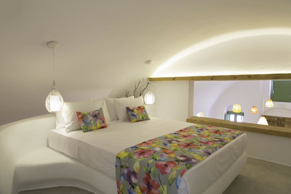 Фото Ayoba Santorini