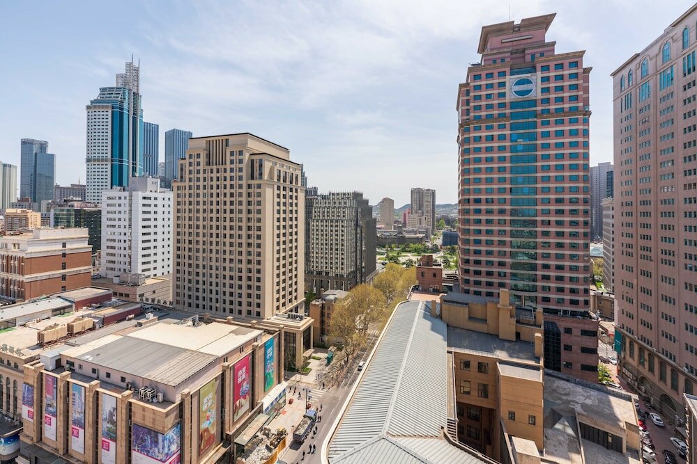 Фото Holiday Inn Express Dalian City Center