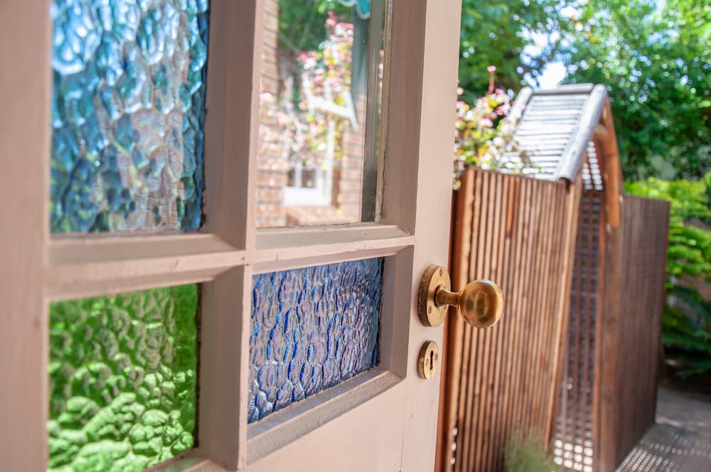 Фото Rustic Manor Bed And Breakfast