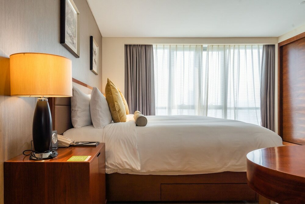 Фото Oakwood Hotel & Residence Suzhou